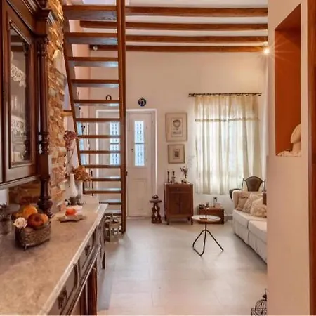 Traditional Two Floor House 75m2 Apartment Andros Town
