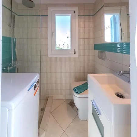 Traditional Two Floor House 75m2 * Andros Town