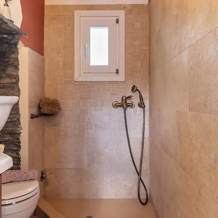 Traditional Two Floor House 75m2 Andros Town