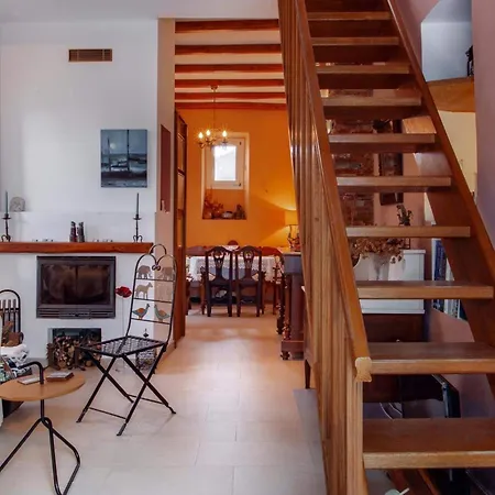 Traditional Two Floor House 75m2 * Andros Town