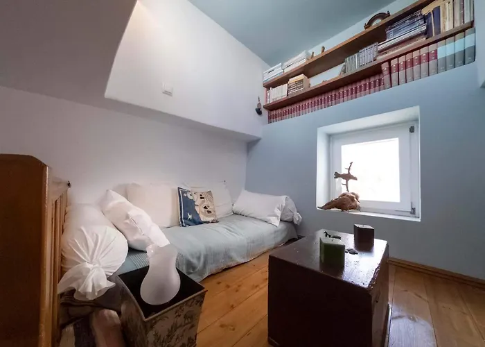 アパート Traditional Two Floor House 75m2 *