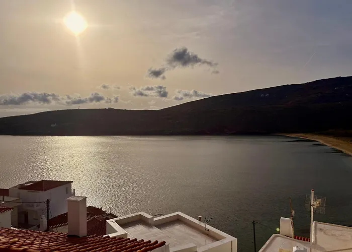 Traditional Two Floor House 75m2 アパート Ándros