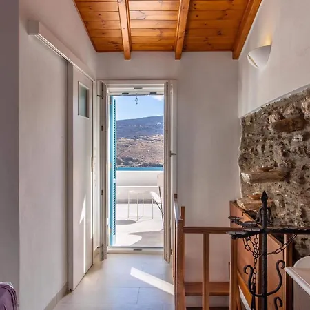 Traditional Two Floor House 75m2 Apartament *